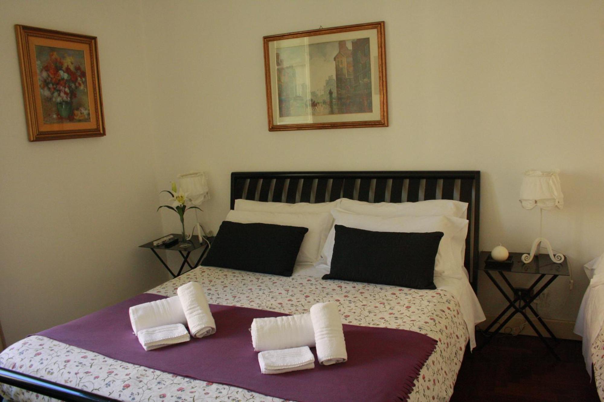 St. John Villa Rome Room photo