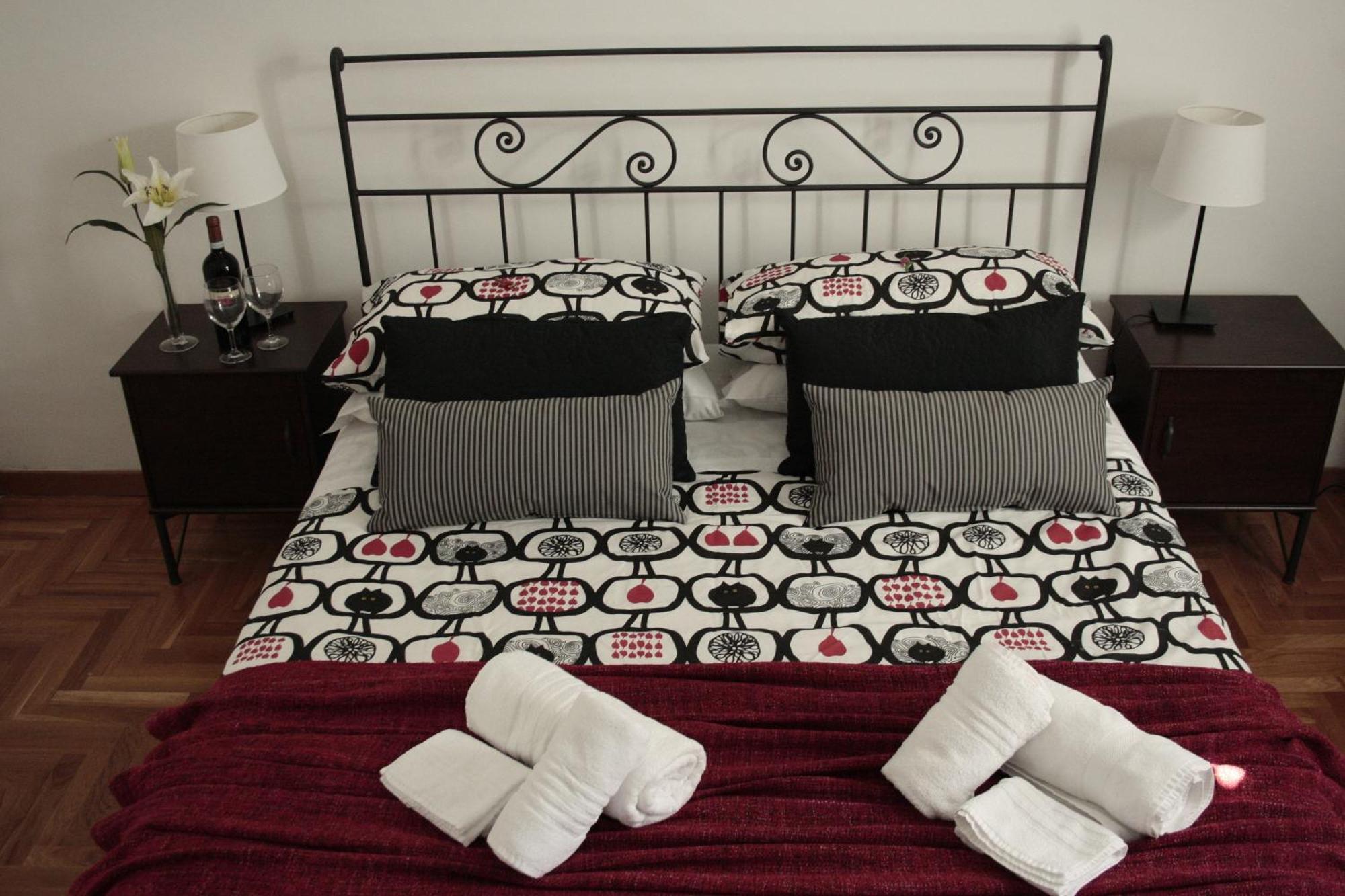 St. John Villa Rome Room photo